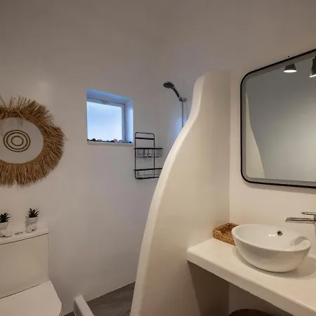 Pounta - 2br With Shared Pool - Fiora I