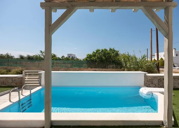 Pounta - 2br With Shared Pool - Fiora I Semesterbostad Pounda