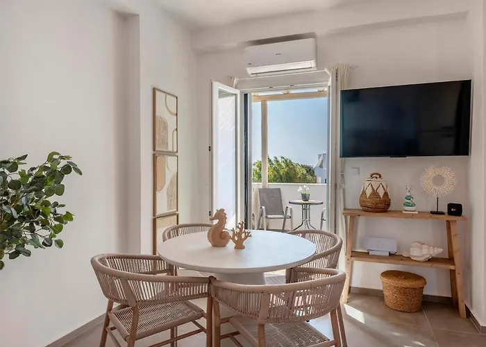 Dom wakacyjny Pounta - 2br With Shared Pool - Fiora I Pounda