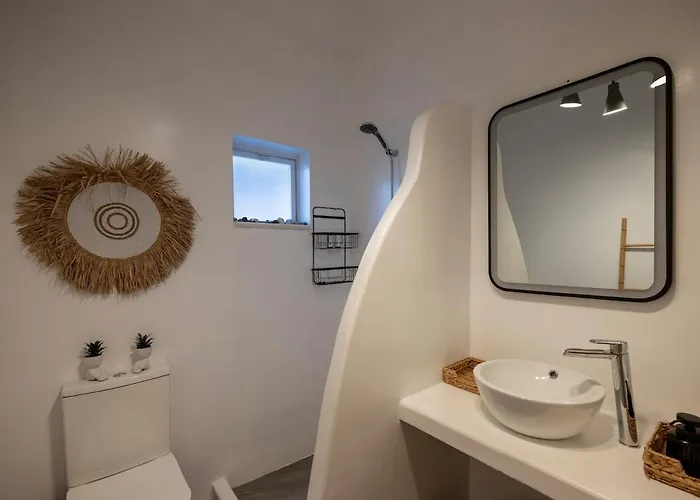 Pounta - 2br With Shared Pool - Fiora I